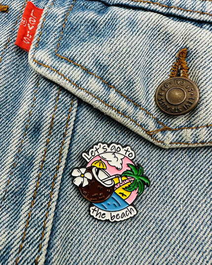 Beach Vibes Pin – Lustiges Accessoire für Sommerfans