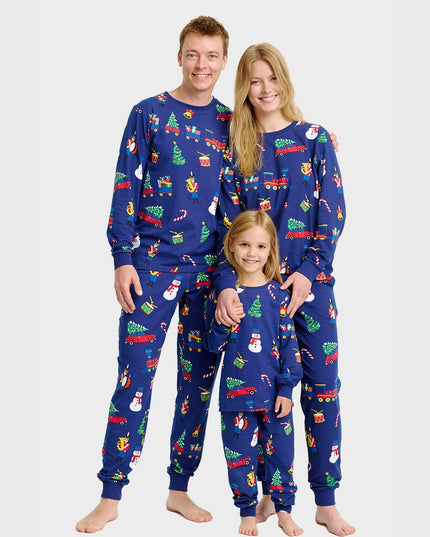 Weihnachtsspielzeug und Pyjamas für Kinder – Familienstil