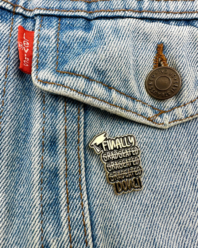 Endlich fertig! Anstecknadel | Tags: Accessoires