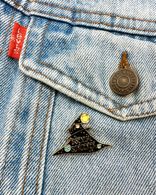 Anstecknadel für bisexuelle Zauberer – Inklusives Accessoire für stolze Zauberer