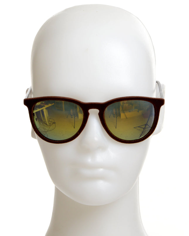 Braunes Plüschaccessoire – kuschelig und stilvoll