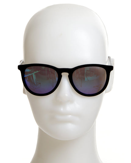 Blaues Plüschaccessoire – weich und trendig