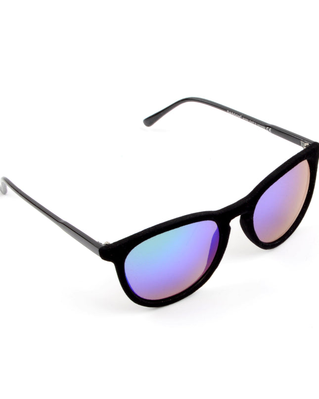 Blaues Plüschaccessoire – weich und trendig