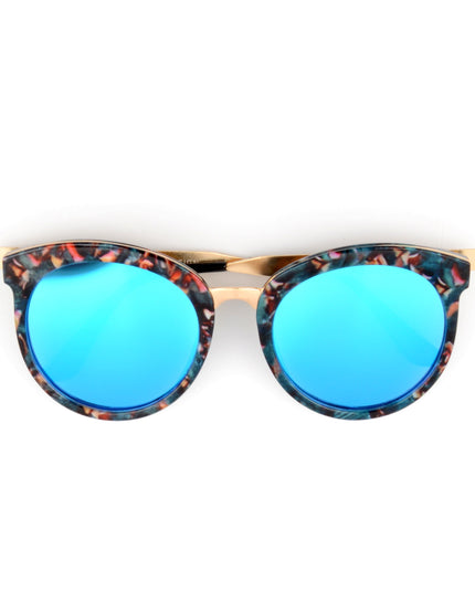 Blaues Oversize-Accessoire – modisch und bequem