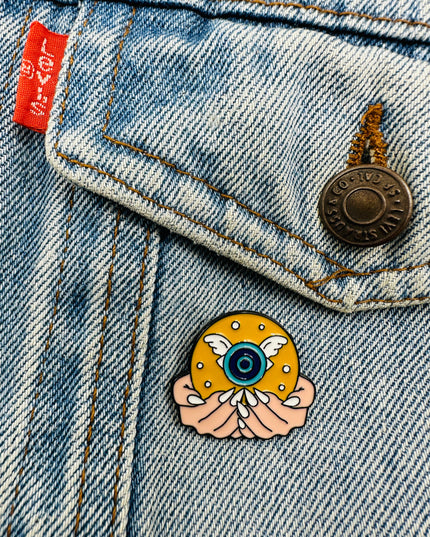 Kristallkugel-Augennadel – Mystisches Accessoire für Sammler