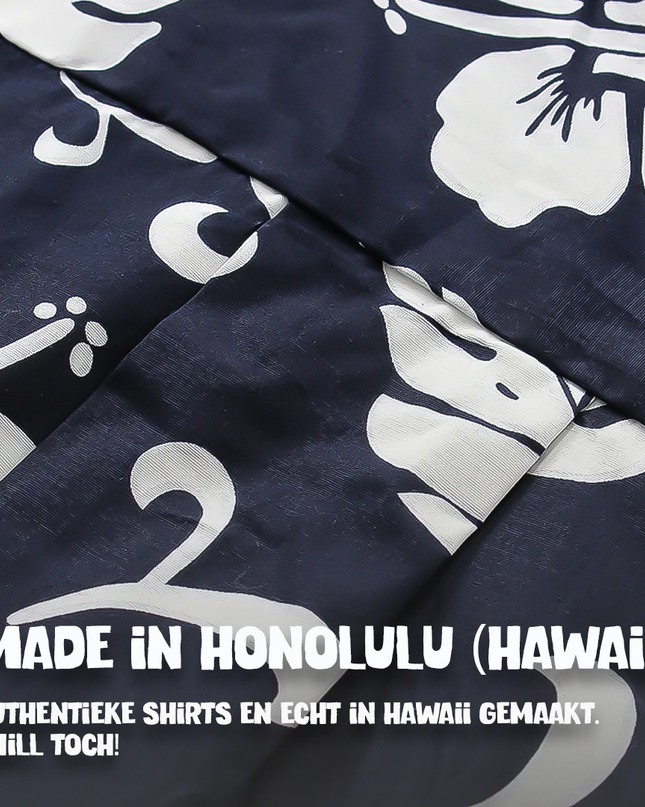 Hawaiihemd mit blauem Blumenmuster