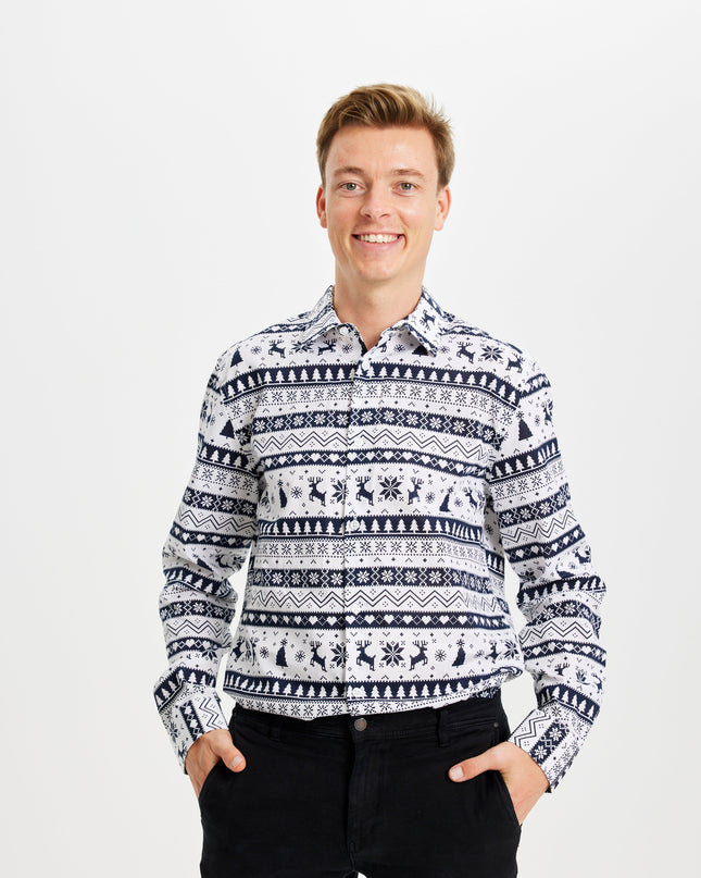 Winterliches Weihnachtshemd für saisonalen Stil