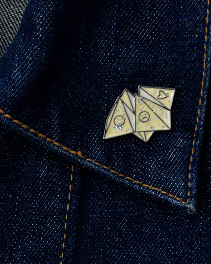 Stylish Tátika II Pin