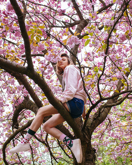 Many Mornings Zokni – Kirschblüten-Spaßsocken für alle Altersgruppen