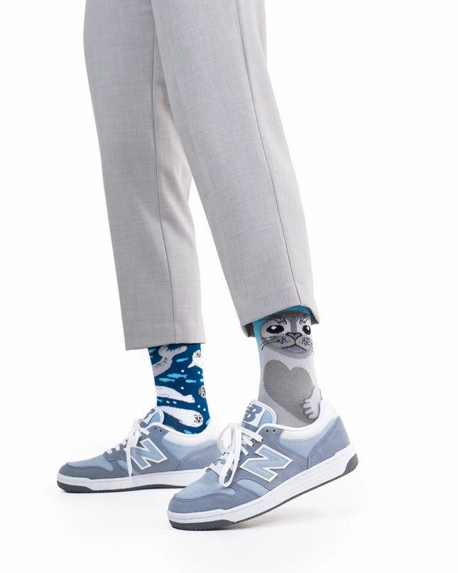 Socken mit dem Aufdruck „Viele Morgen“ – Design „Rettet die Robben“