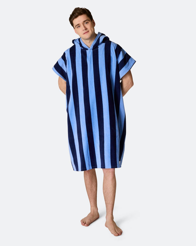 Gestreifter blauer Handtuchponcho