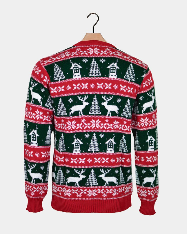 Roter und grüner Pullover mit der Aufschrift „Frohe Weihnachten“