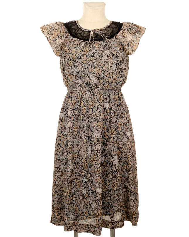 Vintage-Spitzenkleid – Elegante Modewahl