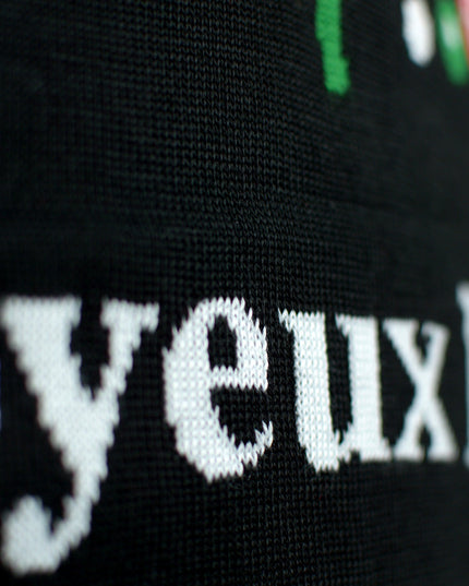 Schwarzer Kinder-Weihnachtspullover mit fröhlichem Weihnachtsmotiv