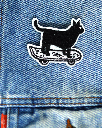 Patch – Skateboard fahrende Katze