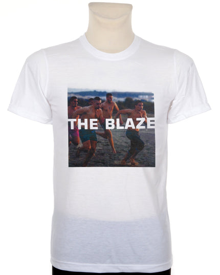 Das Blaze Band-T-Shirt – Stylische Kleidung für Fans