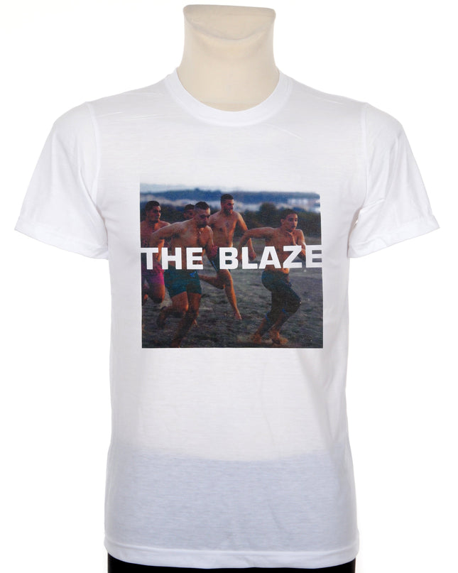 Das Blaze Band-T-Shirt – Stylische Kleidung für Fans