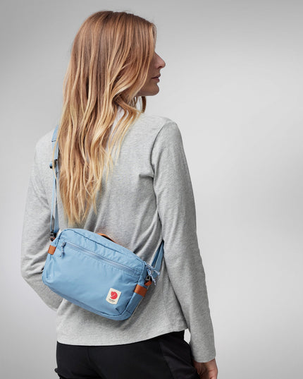 Fjällräven High Coast Crossbody - Shark Grey | Vielseitige Tasche