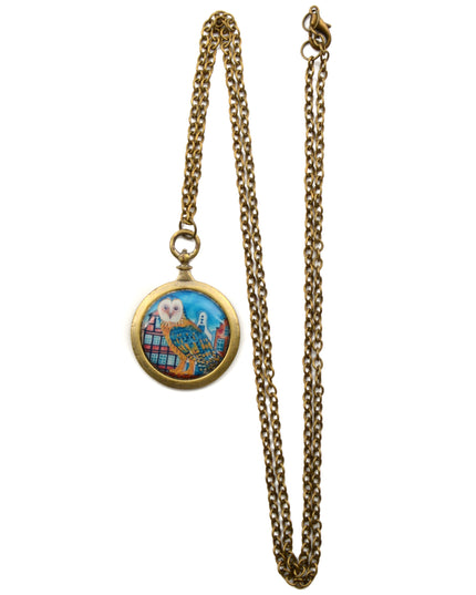 Bilderkette mit Eule als Accessoire