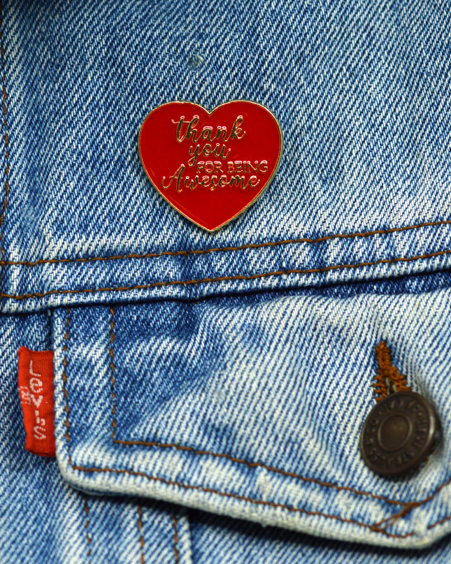 „Be Awesome“-Anstecknadel | Schlagwörter: Accessoires, Valentinstag