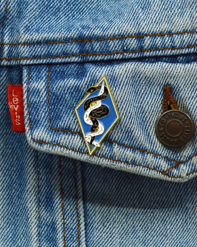 Snakes Pin