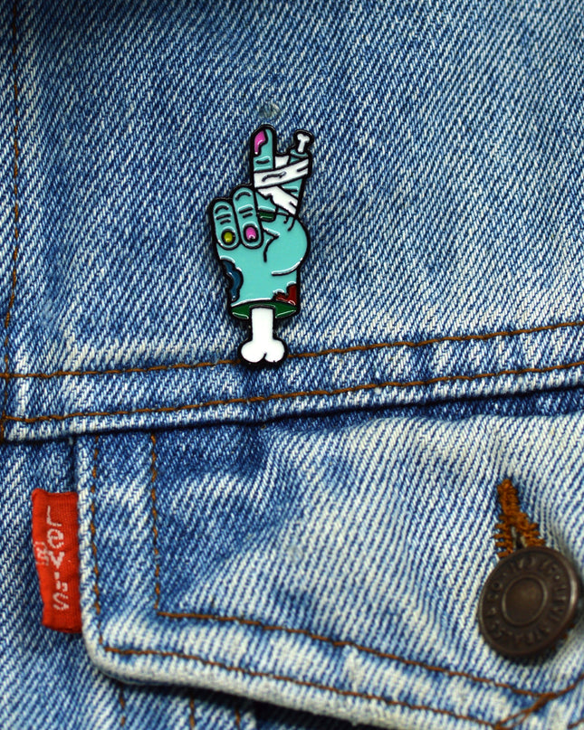 Zombie-Friedensnadel – Lustiges Halloween-Kostümaccessoire