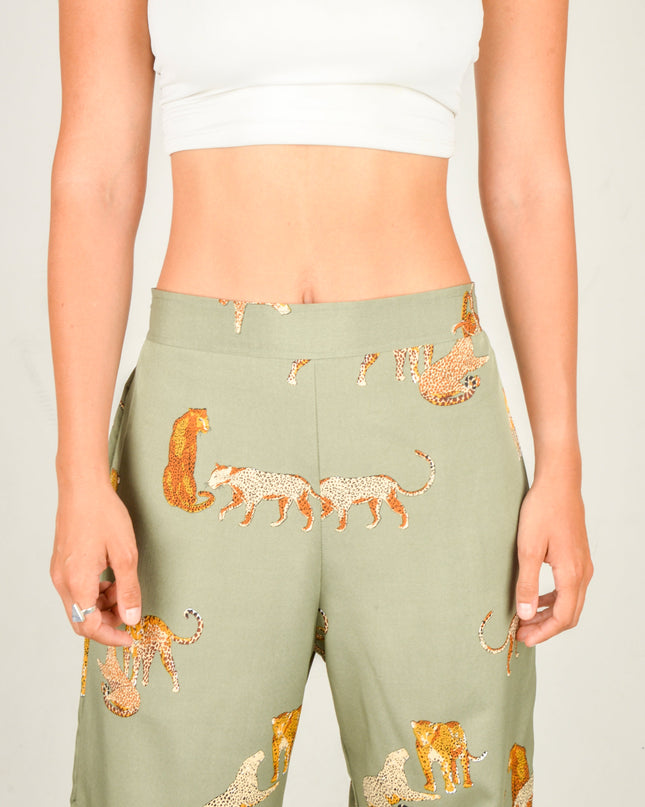 Leopardenhose | Trendige Loungewear für alle