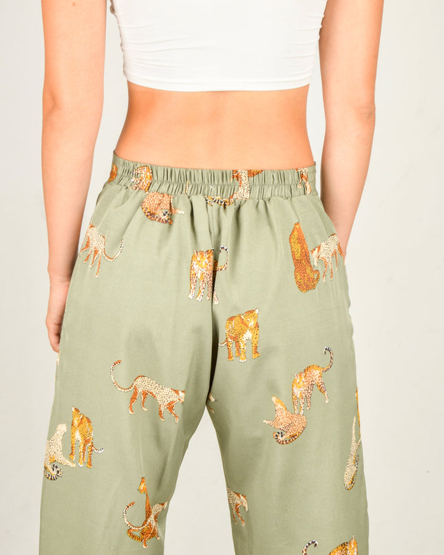 Leopardenhose | Trendige Loungewear für alle