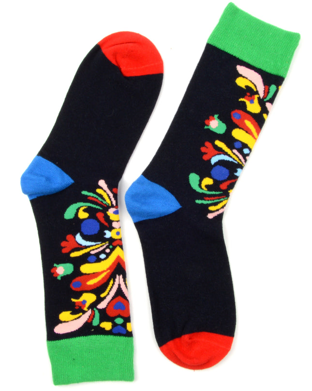 Socken mit Volksmuster – lustig und traditionell