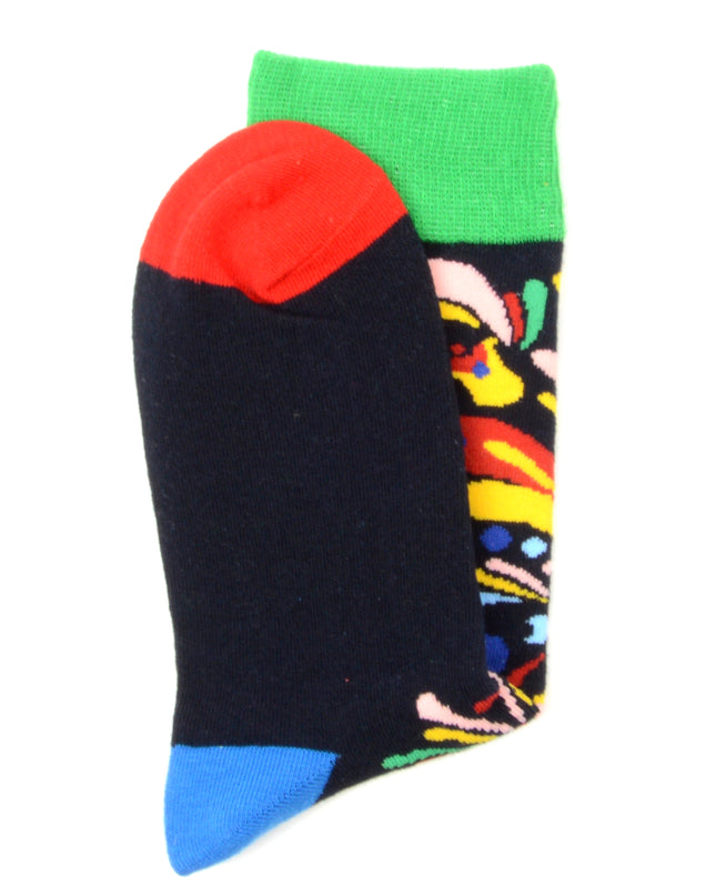 Socken mit Volksmuster – lustig und traditionell