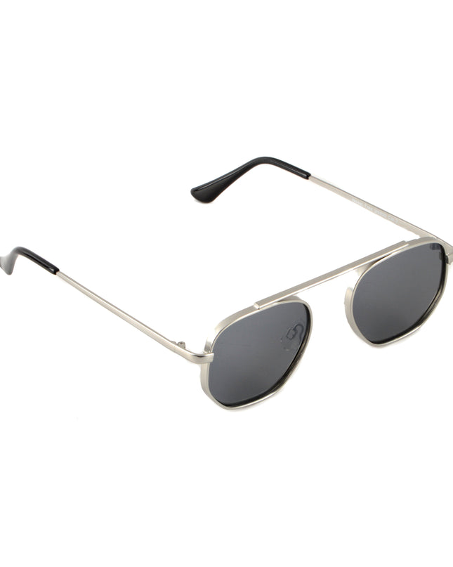 Zubehör aus Metall und Chrom