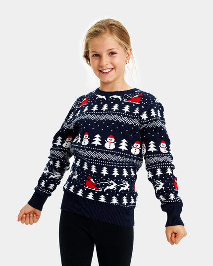 Blauer Kinderweihnachtspullover mit Bäumen, Schneemännern und Weihnachtsmann