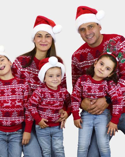 Klassischer roter Weihnachtspullover für die ganze Familie mit Polarsternen
