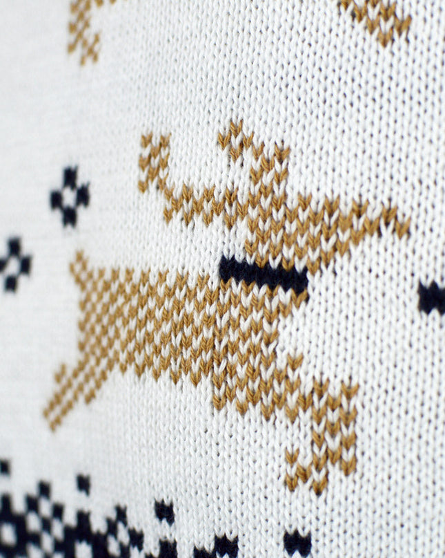 Chic White Christmas Sweater for Women with Alaska Theme