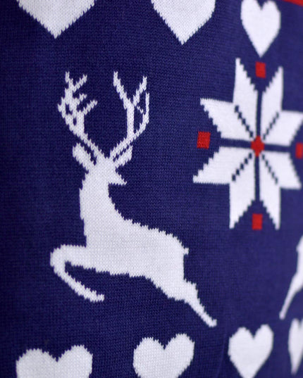 Damen-Weihnachtspullover mit Rentier- und Herzmotiv in Blau und Rot