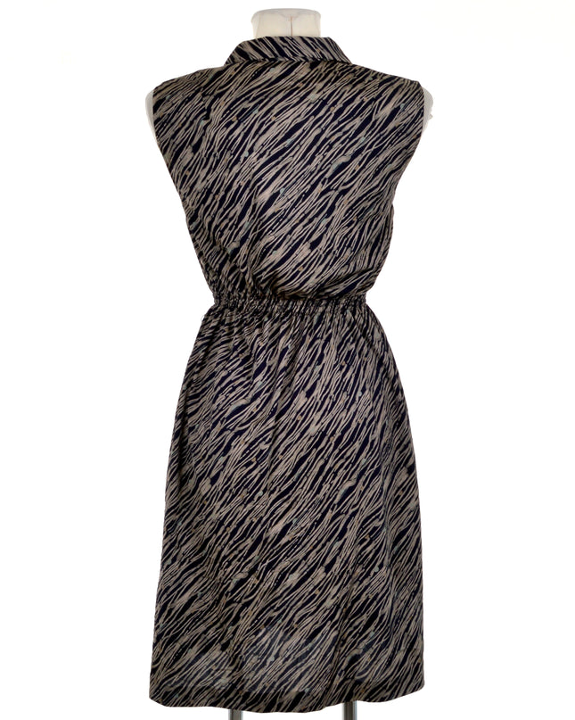 Vintage-Kleid – Diagonales Design | Trendiges Festtagsoutfit